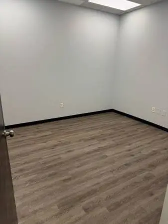 PRIVATE OFFICE SUITE