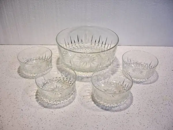 ARCOROC FRANCE 5 PC SALAD/FRUIT BOWL SERVING SET