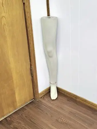 TB-11 Womans Vintage Mannequin Leg Size 9.5-10 Tip Toe Foot