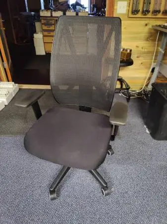 New Tempur-Pedic Ergonomic Mesh Swivel high back Task Chair /Steelcase