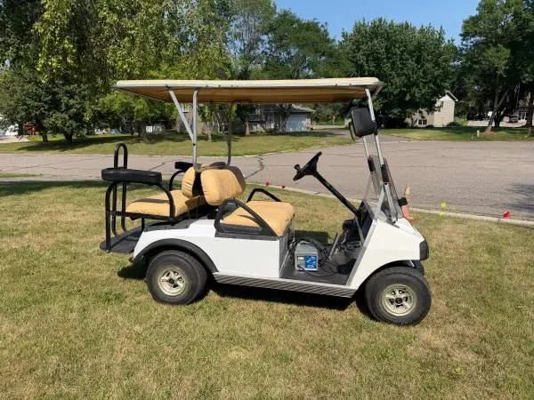 48volt Electric Club Car Golf Cart + extended roof & newer batteries