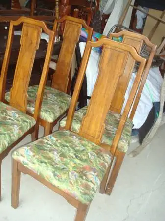 4 nice chairs