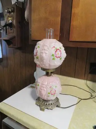 Beautiful GWTW Lamp
