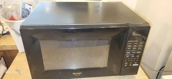 1100W Counter Microwaves