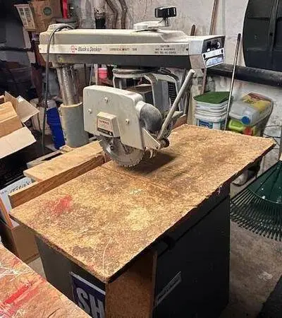 Table Saw, Roaster, TV, Routers, ExerBike, 21 Speed Bike, Pallets