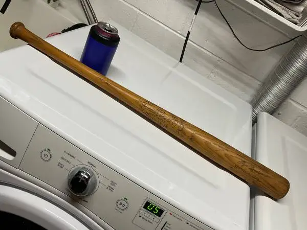 LOUISVILLE SLUGGER