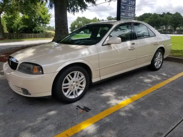 We Buy Late Model Used Car For Cash. Simple Fast Pickup and Removal