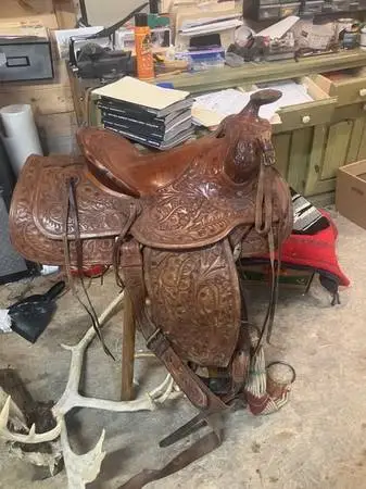 WESTERN SADDLE