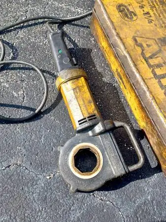 REMS Pipe Threader