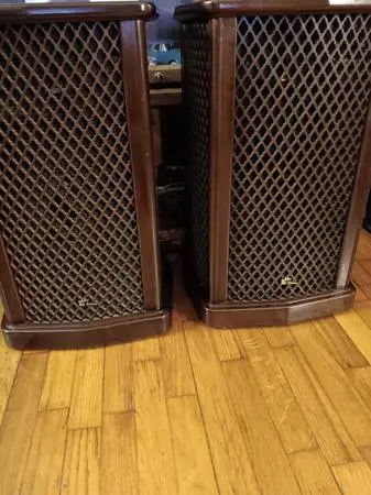 Sansui SF-2 speakers