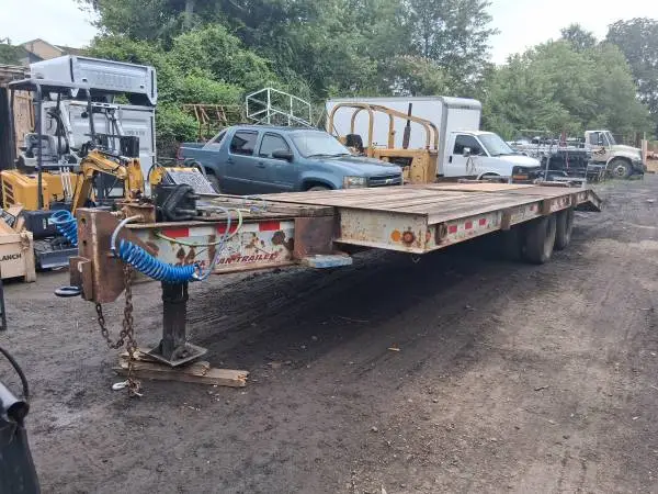 2001 Eager Beaver 20 ton equipment tagalong trailer