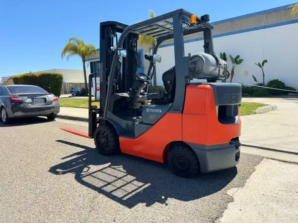 2017 TOYOTA PROPANE FORKLIFT 5000LB CAPACITY