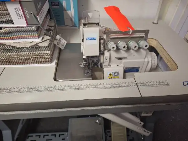 SERGER CONSEW Cm795- DD 5 THREAD SERGER