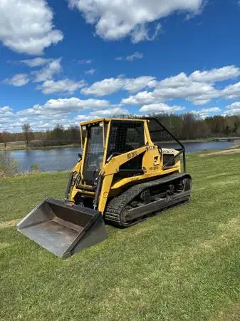2000 ASV MD2810