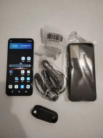 UNLOCKED Motorola Moto G Play smartphone