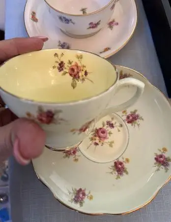 Moving Estate Sale ! Jewelry, China, Ladies Clothes Books etc