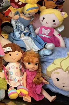Girl 👧🏻 Dolls