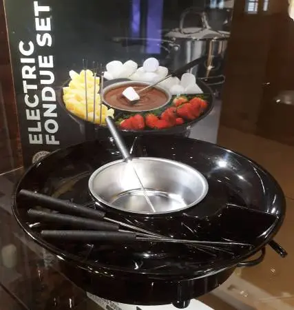 Chefs Counter Electric Fondue Set