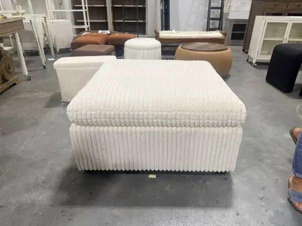 Chaise White Faux Fur Oversized Ottoman Comfy Footstool Brand New