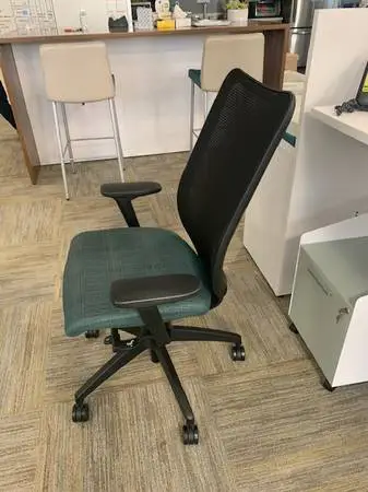 Hon Mesh Conference Chairs (Black mesh-dark green seating)