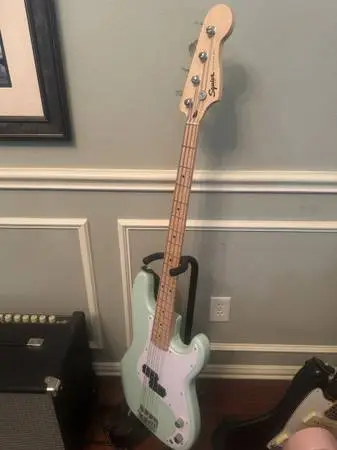 Squier Bass Guitar with Rumble 40 amp