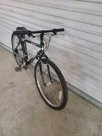 90s Vintage Trek 800 Mountain Bike 🚵‍♀️