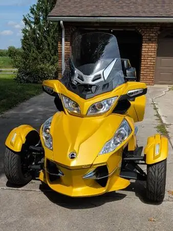 2013 Can- am Spyder RT Roadster