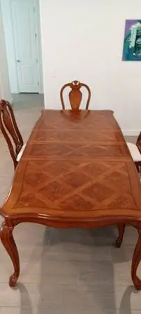 Dining room set, table and chairs beautiful!