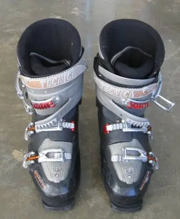 Tecnica Ski Boots - mens size 11