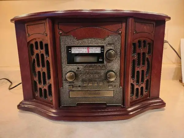 Wooden Music Center w Recordable CD Player,Turn table, Radio, Cassette