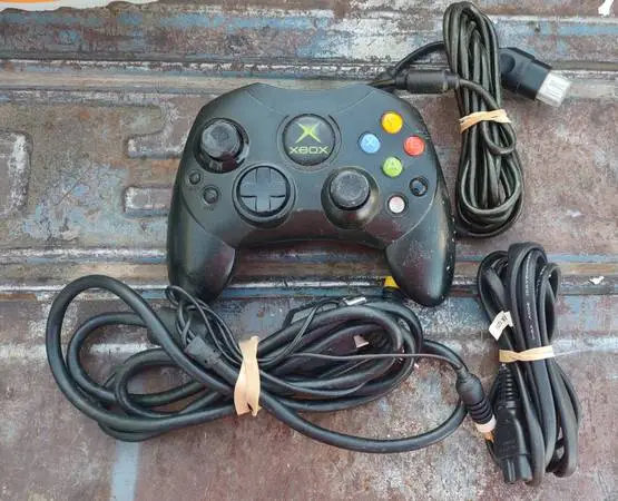 Original Xbox Controller with Power and AV Cords