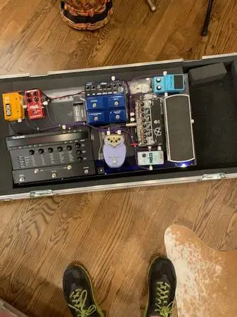 Acoustic guitar pedalboard