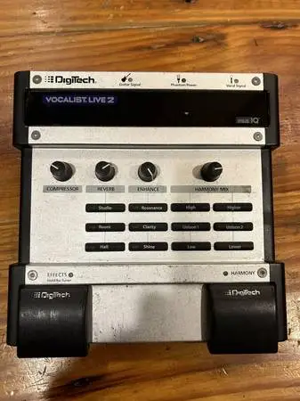 Harmonizer....Digitech Vocalist Live 2 Vocal Effects Pedal  Package
