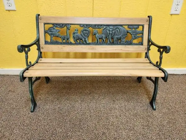 GOTTA GO!!! Brand new kids bench