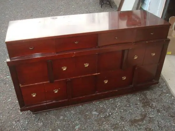 6 drawer mohagony dresser  w/ mirror