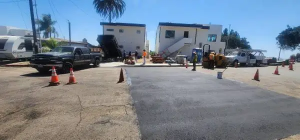 Drive way, parkinglot, Asphalt Services, seal, crack filler, pothole
