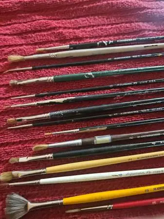 Grumbacher paint brushes, various sizes