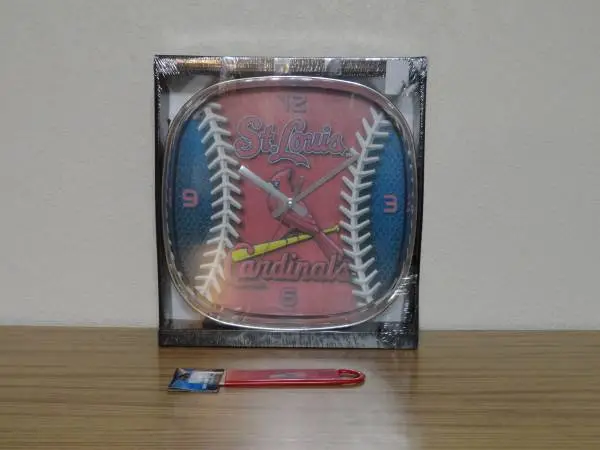 New St Louis Cardinals Clock and Bottle opener