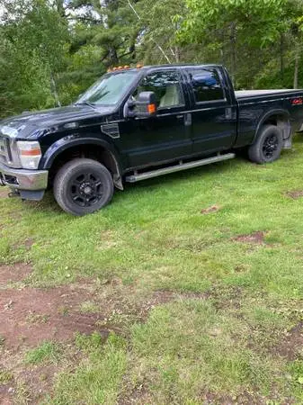 2009 super duty F250 crew cab Short box, V10