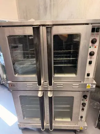 Commercial Convection Oven Double Stack, CPG 208V 3-Phase - 2 available