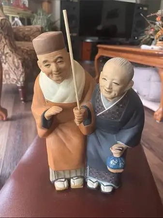 VTG Hakata Urasaki Doll Figuring of an Elderly Couple Walking