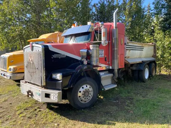 07 Kw T800H dump truck