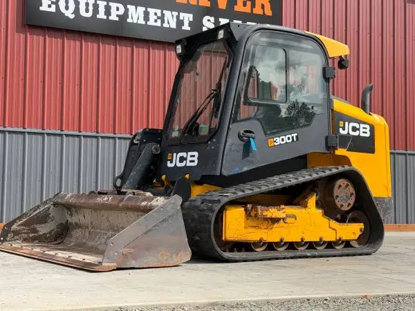 JCB Skid Steer Closed Cab 300T