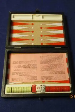 Backgammon set - magnetic travel