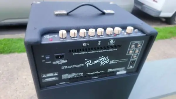 Fender rumble 100w bass amp