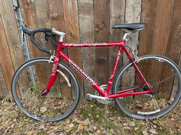 Cannondale R800 Road Bike