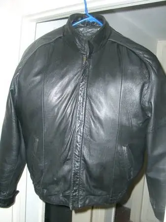 VERY VERY   WARM  LEATHER  JACKET
