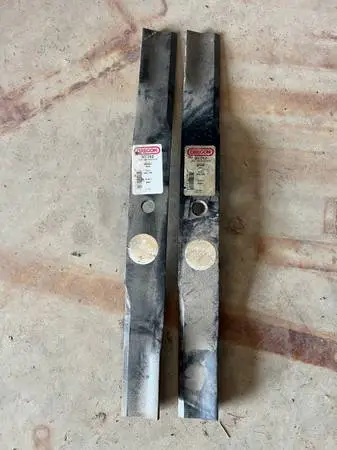 NEW Mower Blades