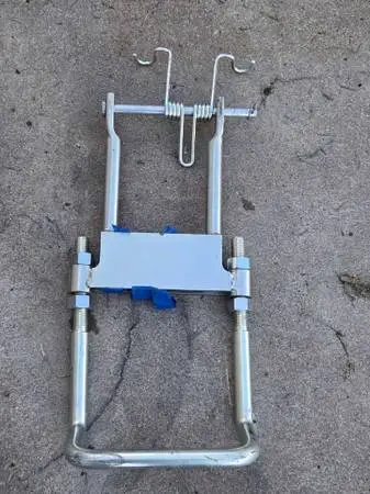 Lawn mower deck draft arm John Deere 1025r