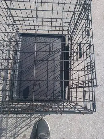 Animal cage 18x 24x 20 height with pan $20 firm